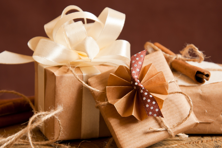 Creative Gift Ideas for Newlyweds That Aren’t on the Registry